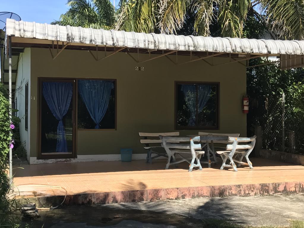 Cashew Nut Bungalows Hotel Ao Nang Buitenkant foto