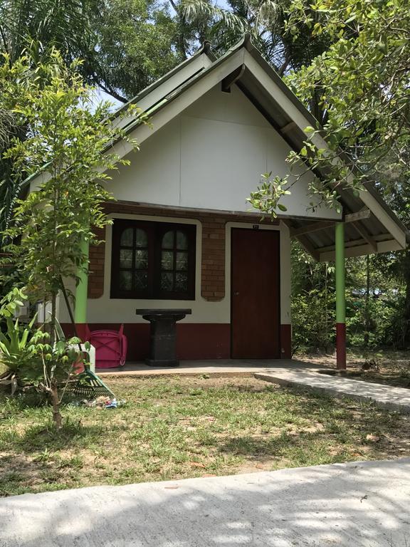 Cashew Nut Bungalows Hotel Ao Nang Buitenkant foto