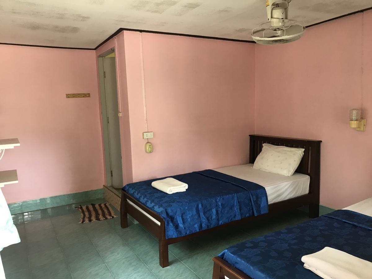Cashew Nut Bungalows Hotel Ao Nang Buitenkant foto