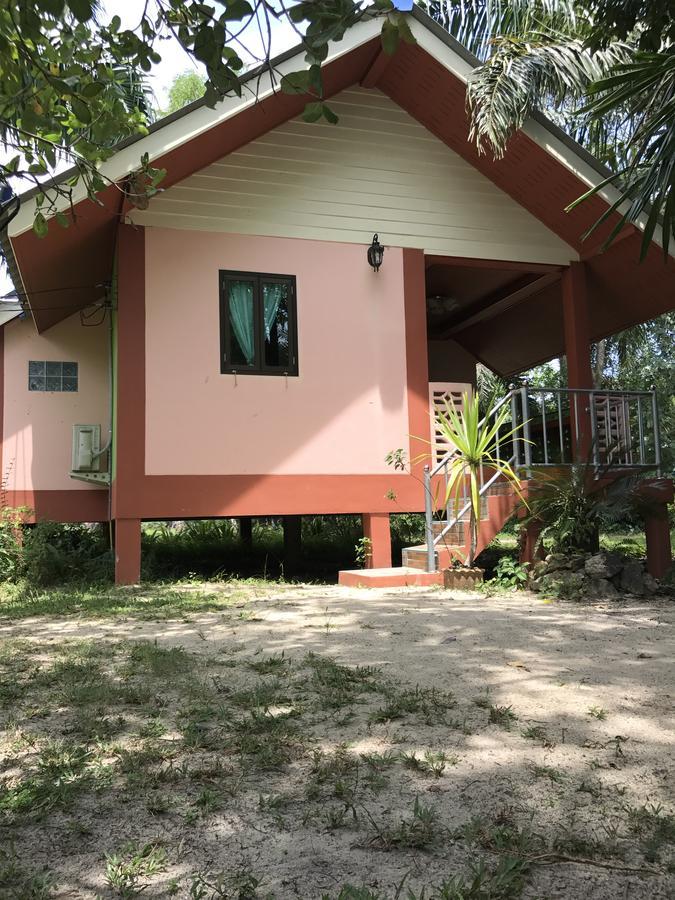 Cashew Nut Bungalows Hotel Ao Nang Buitenkant foto